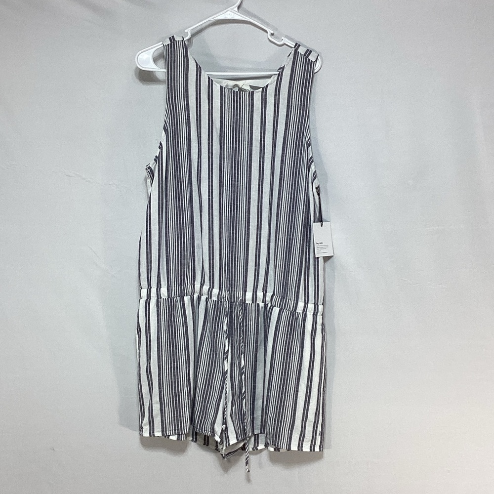 NWT XL Bella Dahl linen blend Black and White Striped Romper